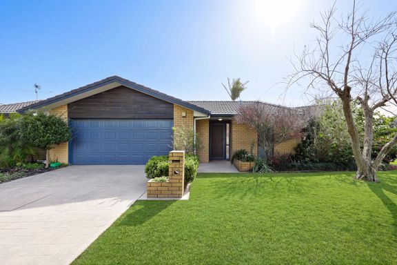 4 Cottesmore Place, Huntington Park, Auckland